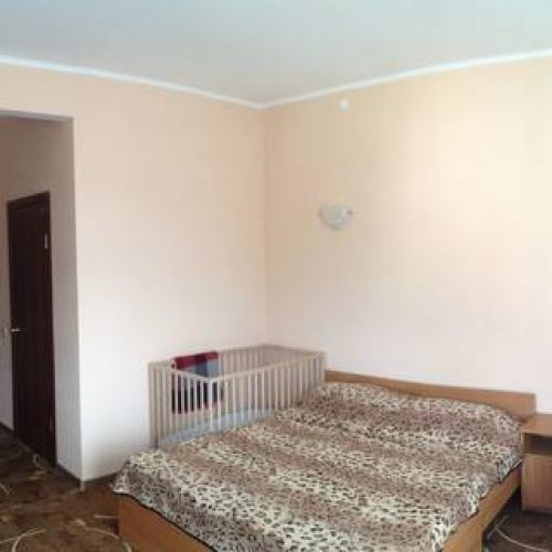 Трехместный номер с балконом