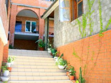 Куда поехать этим летом на море, какой курорт выбрать.. на сайте Лазарум вы найдете много интересного, почитаете отзывы, забронируете жиль..