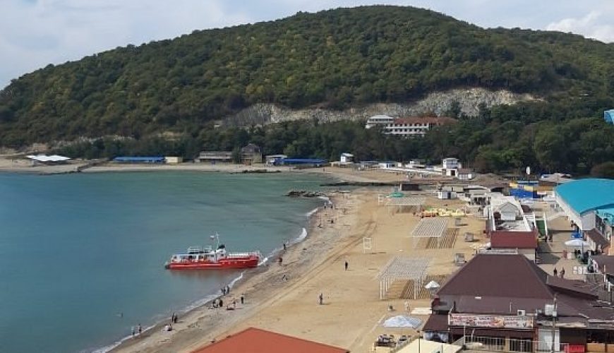 Куда поехать этим летом на море, какой курорт выбрать.. на сайте Лазарум вы найдете много интересного, почитаете отзывы, забронируете жиль..